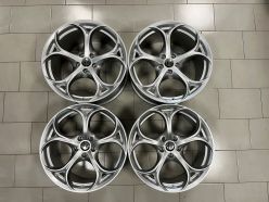 Cerchi in lega ORIGINALI ALFA ROMEO GIULIA  QUADRIFOGLIO 19" SILVER